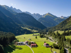 Отель Hotel Berggenuss Birgsau  Оберстдорф
